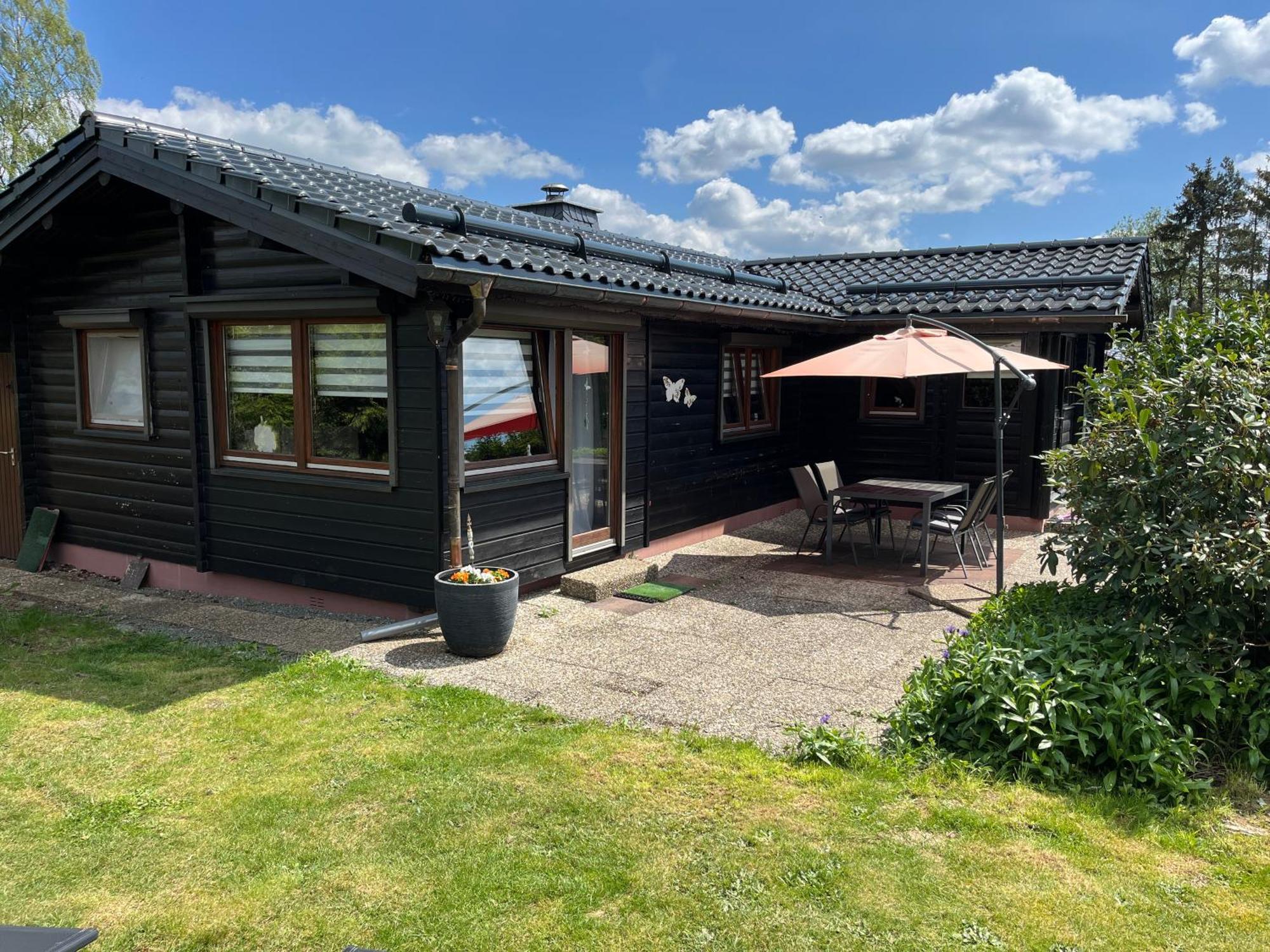 Blockhaus Ferienzauber Villa Bromskirchen Exteriör bild